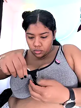 paola091 online show from 4, 3, 2026