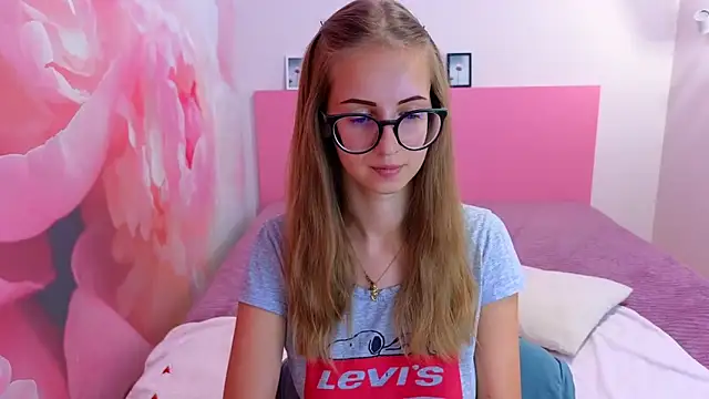 AliceAdams online show from 17, 9, 2025