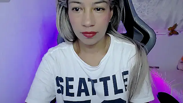 ninatiny online show from 7, 11, 2025