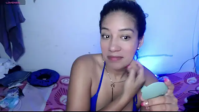 ninatiny online show from 21, 4, 2026