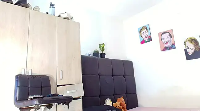 queenaliice online show from 7, 3, 2025