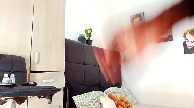 queenaliice online show from 8, 3, 2025