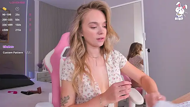 VirginChloe online show from 19, 12, 2025