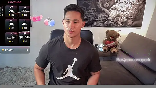 BenjaminCooperk online show from 28, 10, 2025