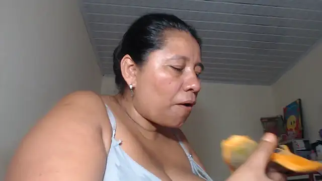 Snapshot of adrixxx38 chatting on 12, 9, 2025 adrixxx38 online show from 12, 9, 2025