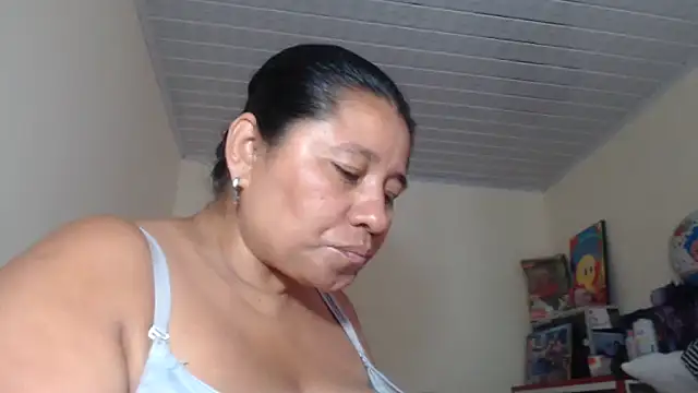 Snapshot of adrixxx38 chatting on 4, 10, 2025 adrixxx38 online show from 4, 10, 2025