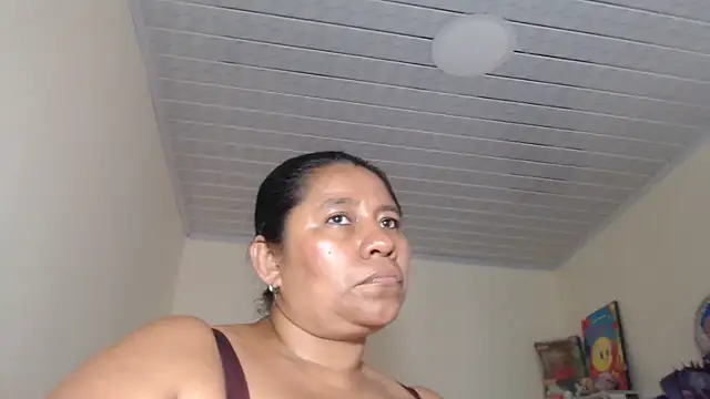 Snapshot of adrixxx38 chatting on 23, 10, 2025 adrixxx38 online show from 23, 10, 2025