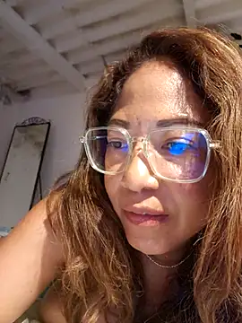 mila38 online show from 18, 4, 2026