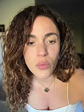 Clara-xoxo online show from 1, 3, 2026