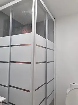 Snapshot of Lentbulant chatting on 17, 9, 2025 Lentbulant online show from 17, 9, 2025