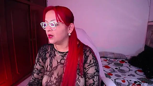 salomecastro  online show from 13, 9, 2025