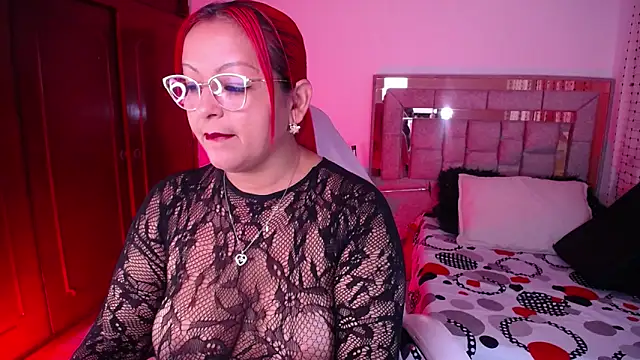 salomecastro  online show from 12, 5, 2026
