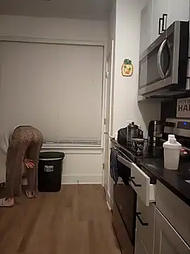 Snapshot of HollyTattoo chatting on 17, 12, 2024 HollyTattoo online show from 17, 12, 2024