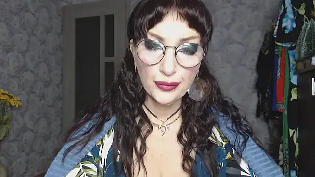 Aziza1 online show from 18, 11, 2025