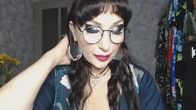 Aziza1 online show from 4, 12, 2025