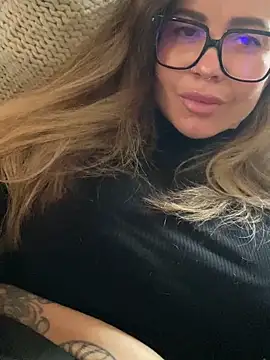 Snapshot of Etwas_neugierig chatting on 24, 12, 2024 Etwas neugierig online show from 24, 12, 2024