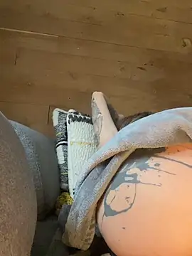 Snapshot of Etwas_neugierig chatting on 23, 2, 2025 Etwas neugierig online show from 23, 2, 2025