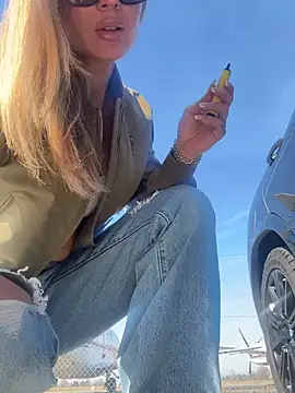 Snapshot of Etwas_neugierig chatting on 9, 3, 2025 Etwas neugierig online show from 9, 3, 2025