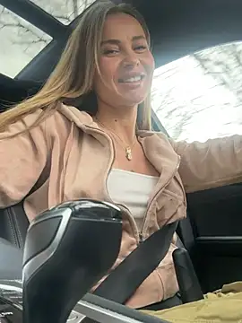 Snapshot of Etwas_neugierig chatting on 10, 3, 2025 Etwas neugierig online show from 10, 3, 2025