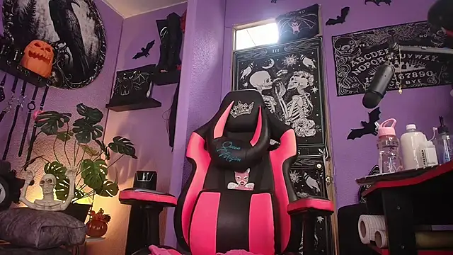 Snapshot of fetishkinkymeganx chatting on 3, 10, 2025 fetishkinkymeganx online show from 3, 10, 2025