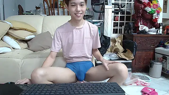 Snapshot of andrewooi chatting on 5, 12, 2024 andrewooi online show from 5, 12, 2024