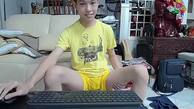 Snapshot of andrewooi chatting on 18, 1, 2025 andrewooi online show from 18, 1, 2025