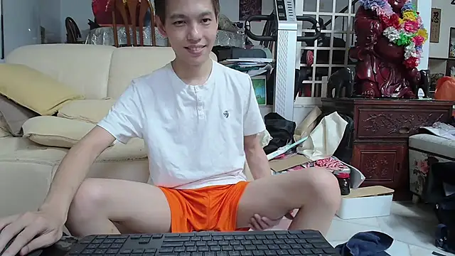 Snapshot of andrewooi chatting on 15, 2, 2025 andrewooi online show from 15, 2, 2025