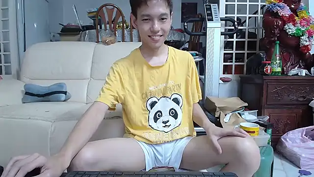 Snapshot of andrewooi chatting on 12, 9, 2025 andrewooi online show from 12, 9, 2025