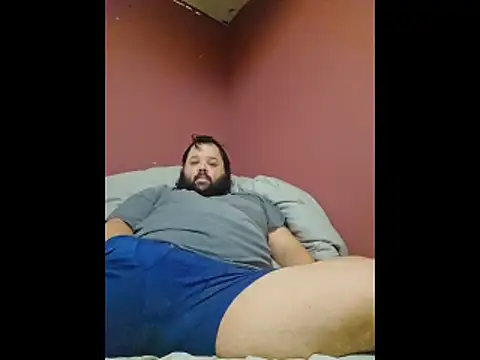 Snapshot of Strongbutgentle36 chatting on 1, 2, 2026 Strongbutgentle36 online show from 1, 2, 2026