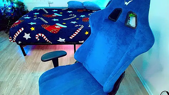 CranberryHot online show from 2, 2, 2026