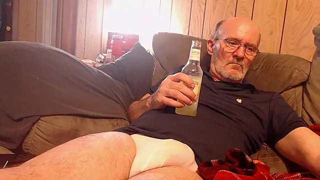 Snapshot of snickers1 chatting on 17, 6, 2026 snickers1 online show from 17, 6, 2026