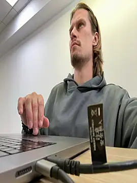 fmodel online show from 25, 11, 2025