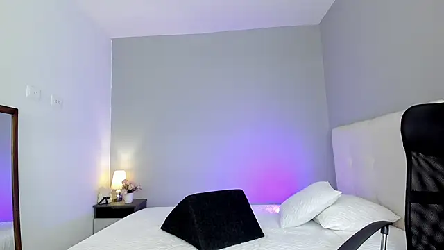 NataliaBuiles online show from 12, 3, 2025