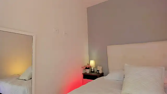 NataliaBuiles online show from 21, 11, 2025