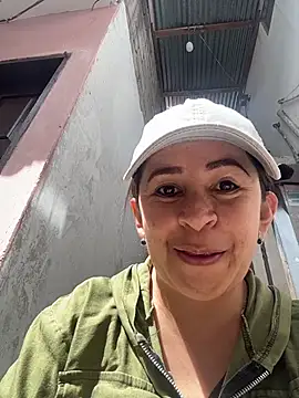 latinfemale online show from 16, 5, 2026