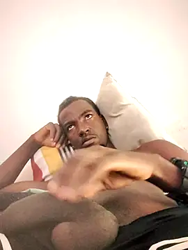 Snapshot of Jheronn28 chatting on 18, 10, 2025 Jheronn28 online show from 18, 10, 2025