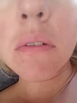 Snapshot of Mllesha74000 chatting on 1, 10, 2025 Mllesha74000 online show from 1, 10, 2025