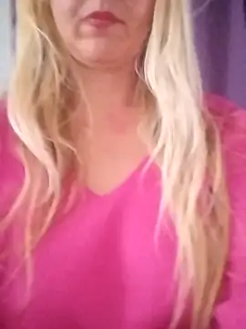 Snapshot of Mllesha74000 chatting on 19, 11, 2025 Mllesha74000 online show from 19, 11, 2025