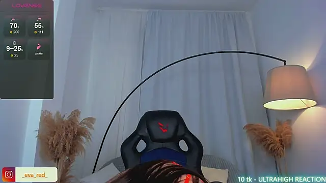 Snapshot of _Eva_Rose_ chatting on 8, 12, 2024 Eva Rose online show from 8, 12, 2024