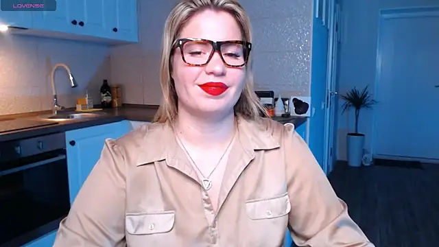 Snapshot of HotTiffani chatting on 24, 1, 2025 HotTiffani online show from 24, 1, 2025