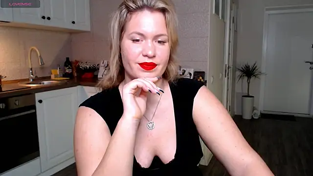 Snapshot of HotTiffani chatting on 29, 1, 2025 HotTiffani online show from 29, 1, 2025