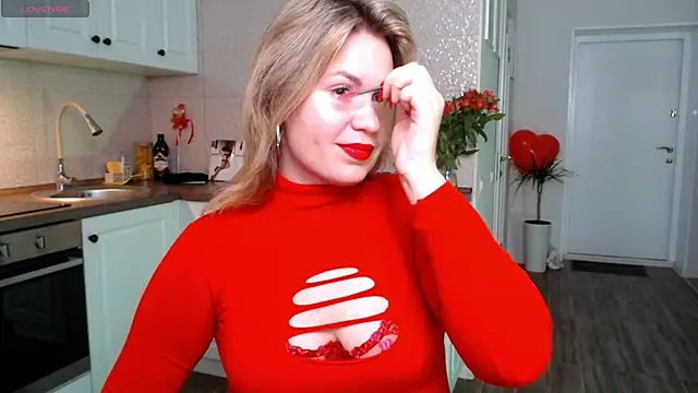 Snapshot of HotTiffani chatting on 6, 3, 2025 HotTiffani online show from 6, 3, 2025