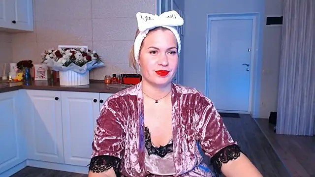 Snapshot of HotTiffani chatting on 13, 9, 2025 HotTiffani online show from 13, 9, 2025