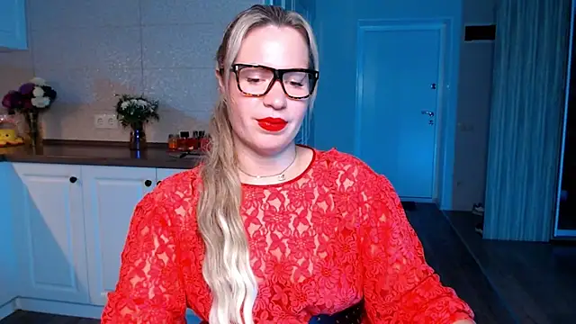 Snapshot of HotTiffani chatting on 23, 9, 2025 HotTiffani online show from 23, 9, 2025