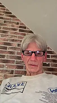 Snapshot of InMeinenMund chatting on 15, 4, 2026 InMeinenMund online show from 15, 4, 2026