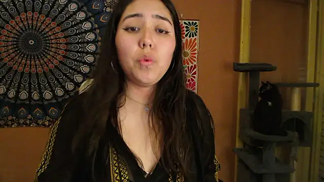 Snapshot of IntimateTales chatting on 2, 12, 2024 IntimateTales online show from 2, 12, 2024