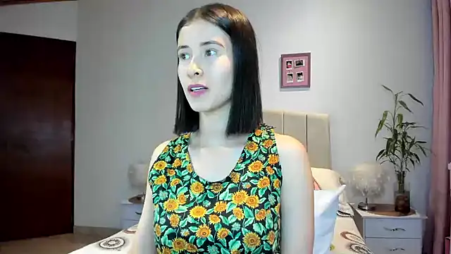 Snapshot of macarena_vallejo chatting on 14, 1, 2025 macarena vallejo online show from 14, 1, 2025