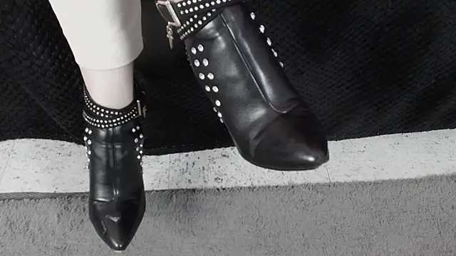  Jade 16 online show from 27, 10, 2025