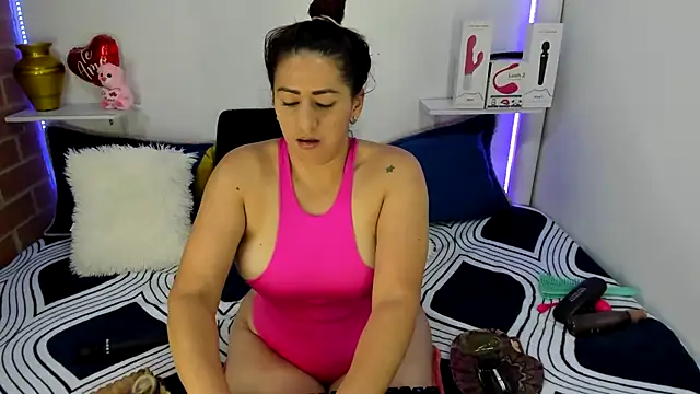 Snapshot of rukminilatin chatting on 21, 11, 2025 rukminilatin online show from 21, 11, 2025