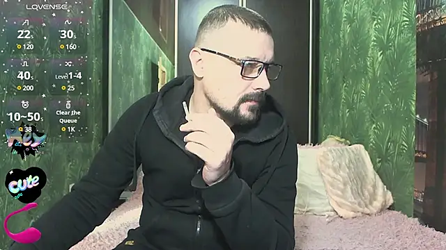 Snapshot of DanielOhCool chatting on 14, 12, 2024 DanielOhCool online show from 14, 12, 2024